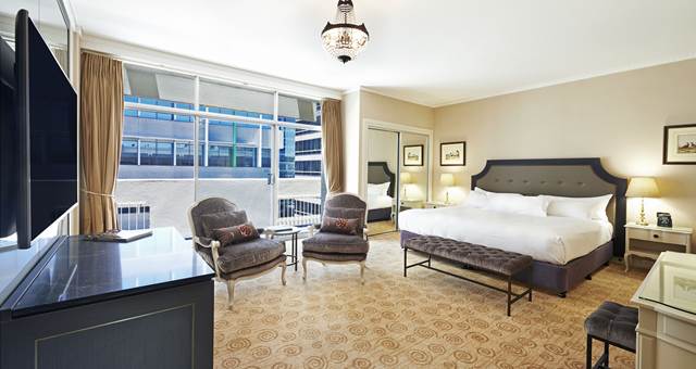 Premier Suite 1013 Bedroom