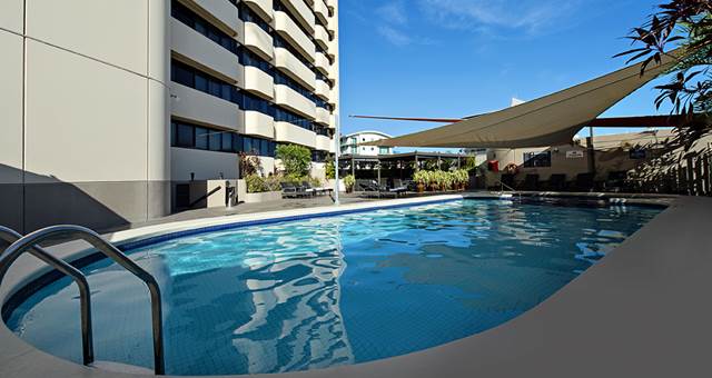 Hilton Darwin pool