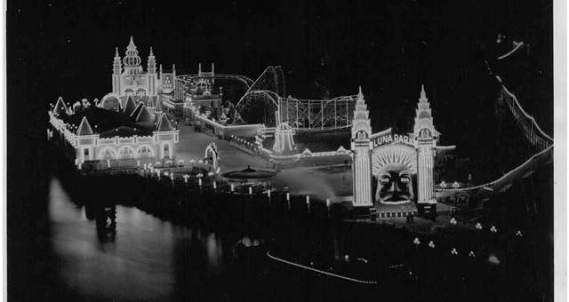 Luna Park lights 1935