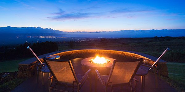 Cypress-Lakes-Resort-Exterior-Fire-Pit-Spice-news-600x300