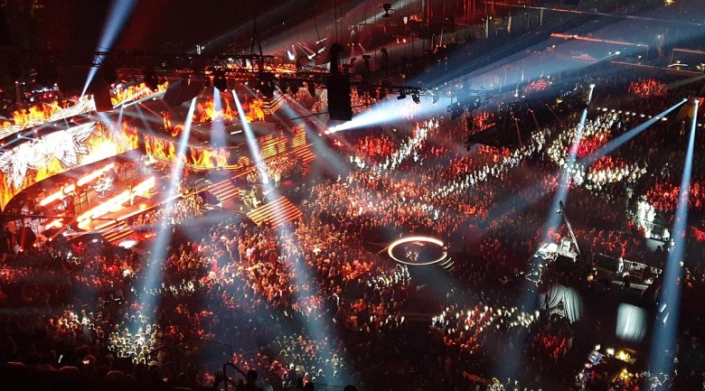 incentive group goes to the grammys