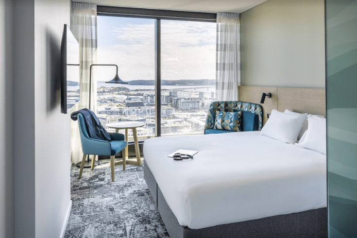 MHoliday Inn Express opens in Auckland city